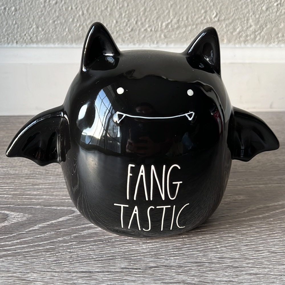 Rae Dunn Halloween Bat FANG TASTIC figurine New in Box 2022